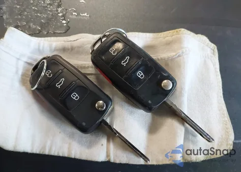 2017 Volkswagen Passat 1.8T R-Line из США, поврежденный, VIN 1VWDT7A39HC020295